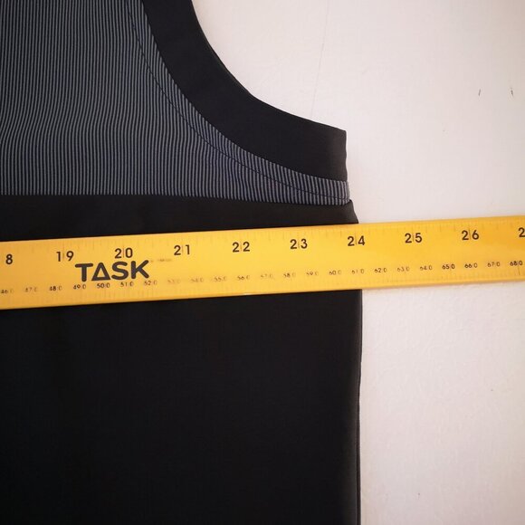 Adidas Men's Sleeveless Grey & Black Straight Fit Size Large Vest - Picture 9 of 10